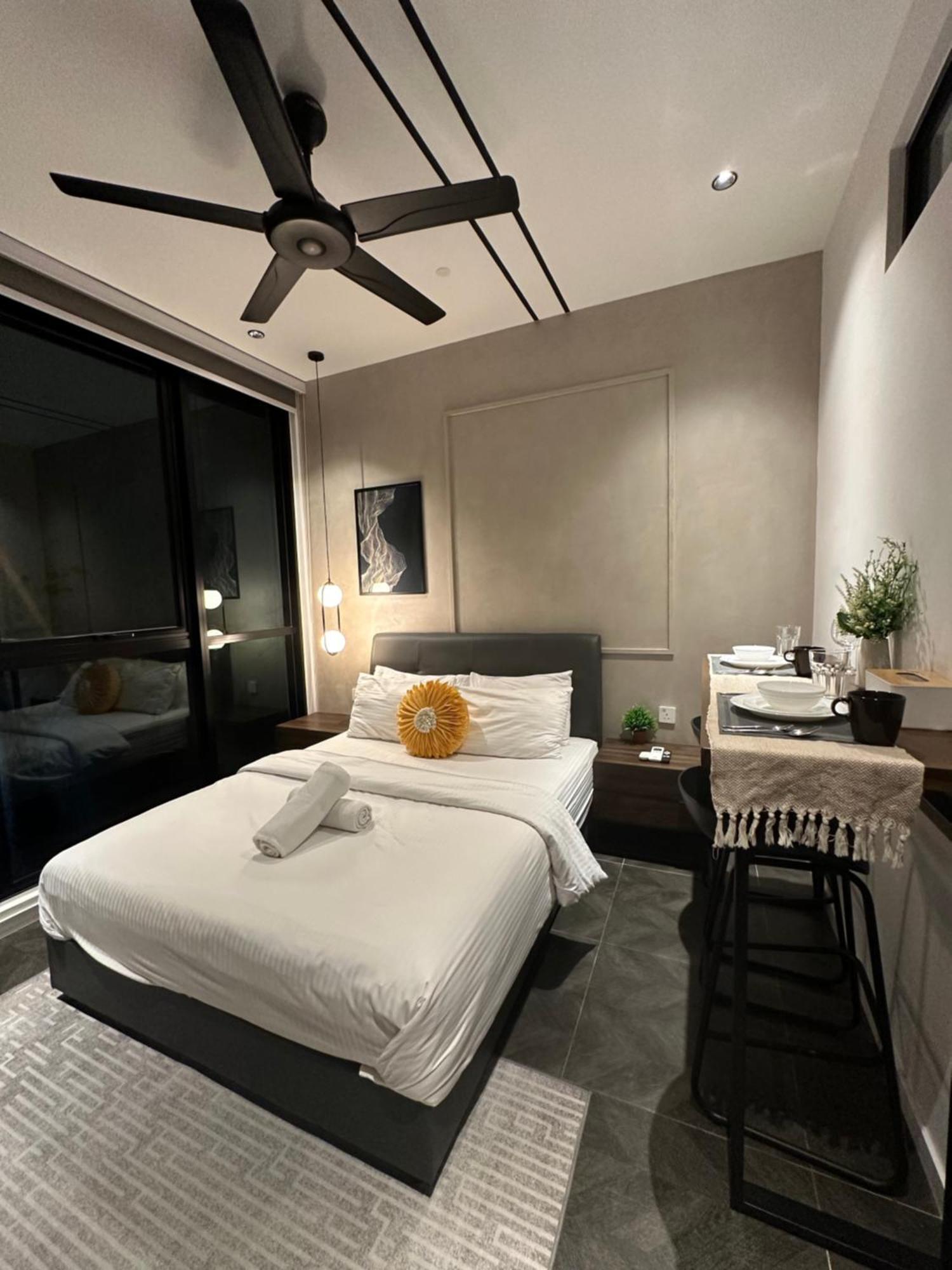 Scarletz Suites Klcc By Aura Κουάλα Λουμπούρ Εξωτερικό φωτογραφία